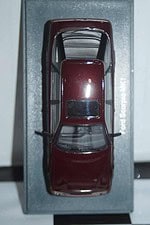 Neo models ford scorpio mk1,maroon neo43337 1:43 scale,crack in case