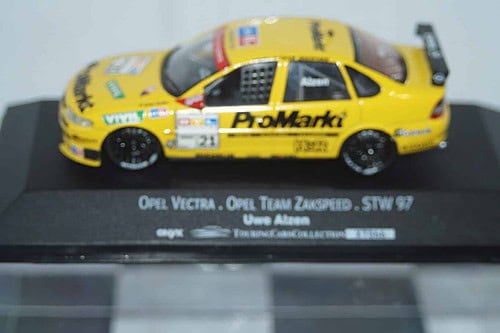 Onyx vauxhall vectra btcc 1996 cleland 1:43 scale xt003
