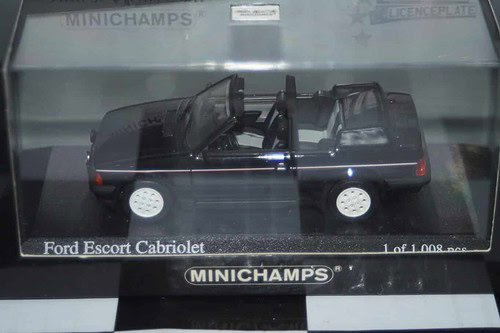Minichamps ford escort cabriolet 1983 black lhd 1:43 400 085031