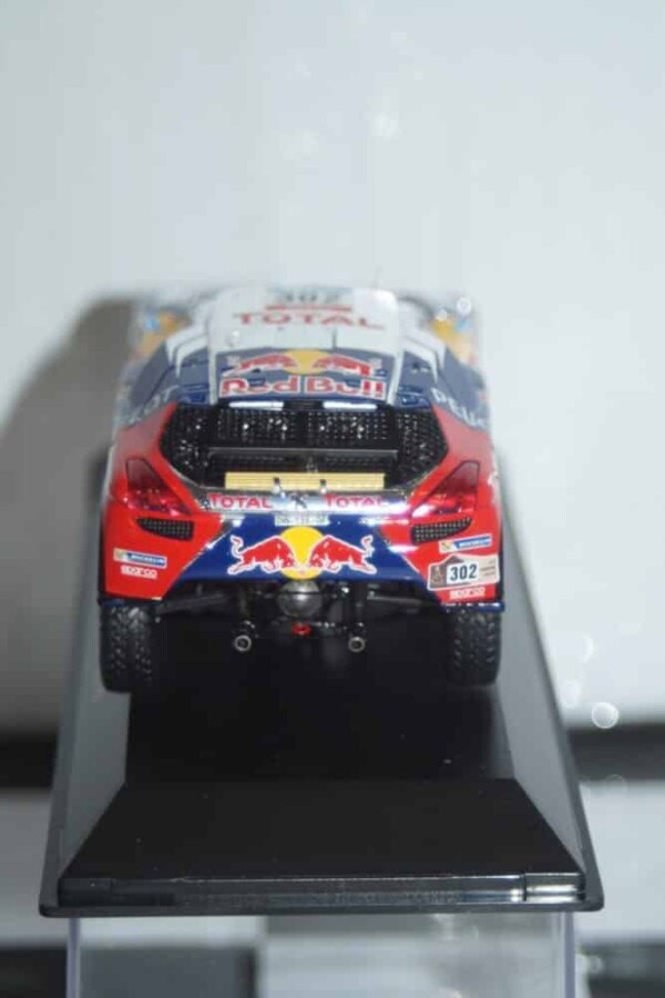 Spark peugeot 2008 dkr vainqueur 2016 1:43 resin 16misp901(dealer box)