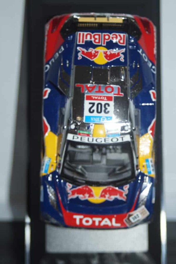 Spark peugeot 2008 dkr vainqueur 2016 1:43 resin 16misp901(dealer box)