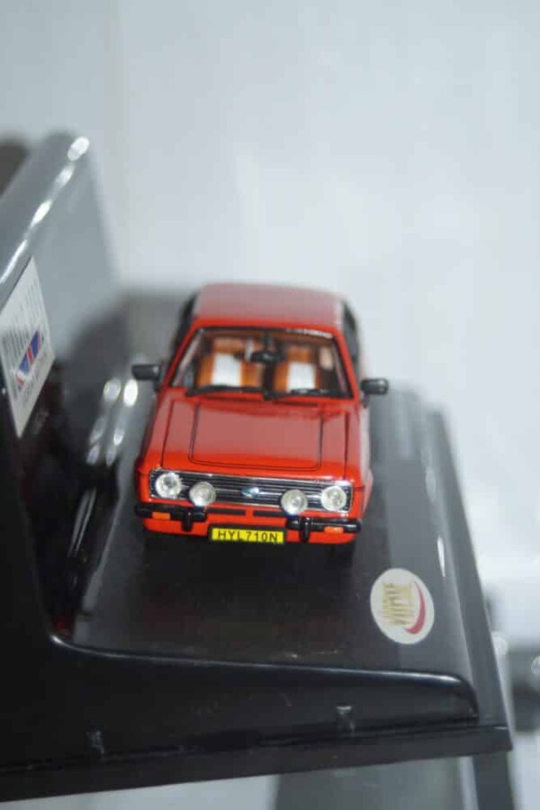 Vitesse ford escort 1981 mk2 sport in red 1:43rd 24825