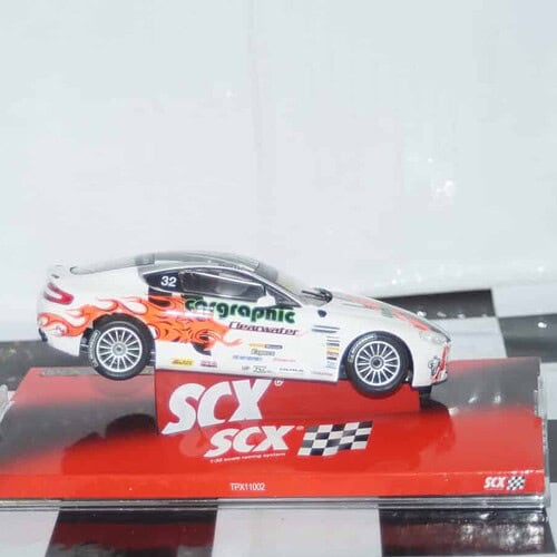 Scx aston martin vantage n24 v8 1:32 ref 64020