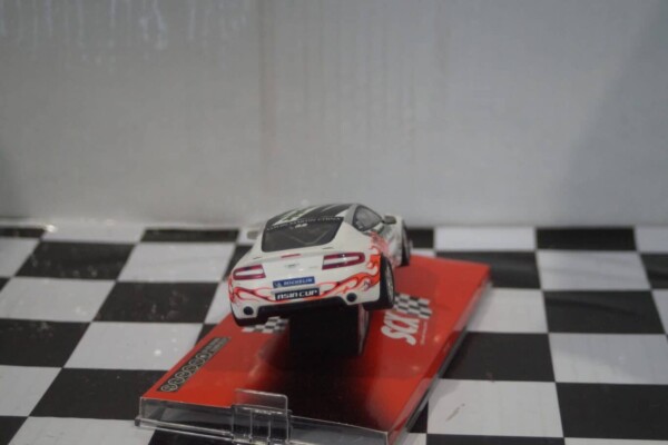 Scx aston martin vantage n24 v8 1:32 ref 64020