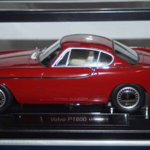 Norev volvo p1800 1961 red 1:18 scale 188700