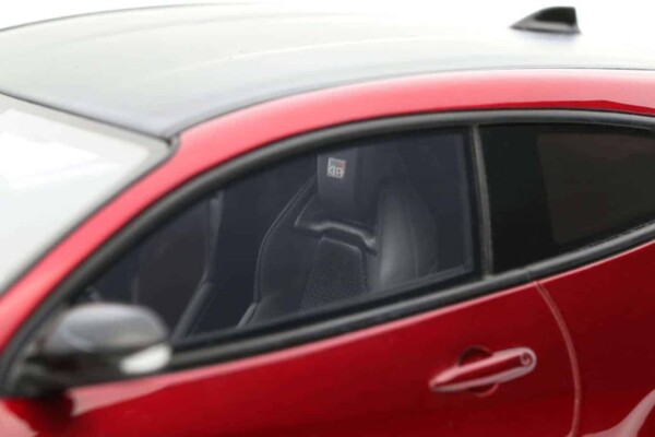 Otto toyota yaris gr red 2021 1:18 ot1003