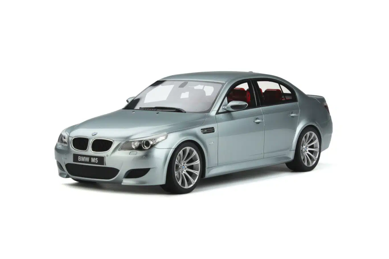 OttO 1/18  M5 E60　ミニカー OTTO BMW m5 e60 phase 2 silver 2008 1:18 OT426