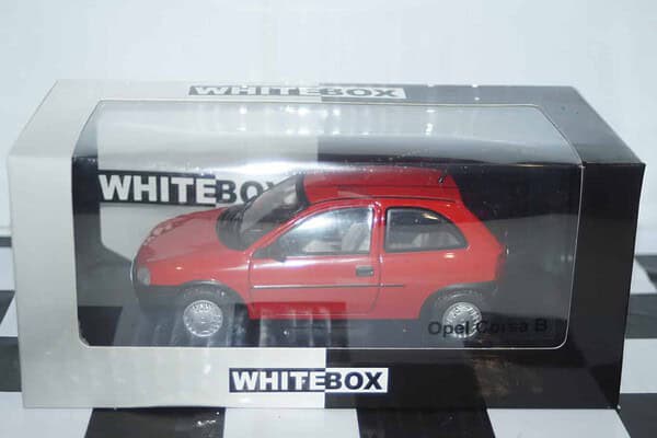 Whitebox opel / vauxhall corsa a sr 1985 white 1:24 wb124239-o