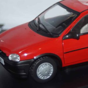 Whitebox opel / vauxhall corsa a sr 1985 white 1:24 wb124239-o