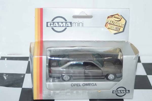 Gama opel omega vauxhall carlton 1989 grey 1130 in 1:43 scale 1st issue