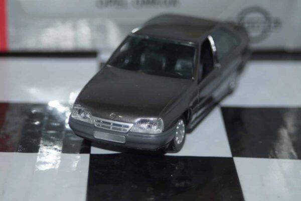 Gama opel omega vauxhall carlton 1989 grey 1130 in 1:43 scale 1st issue
