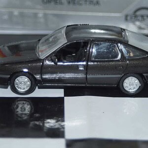Gama opel ascona vauxhall cavalier saloon mk2 1140 1:43
