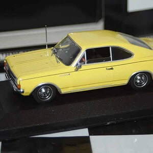 Minichamps opel rekord c coupe yellow 1966 430 046125