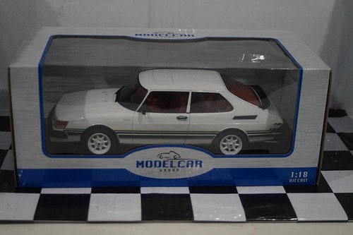 Model car group saab 900 turbo white mcg18339