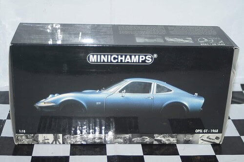 Minichamps audi tt rhd 2006 silver/blue metallic 1:18 150 015020