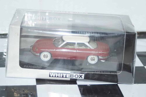 Whitebox aston martin one-77 white 2010 diecast 1/43 scale wb159