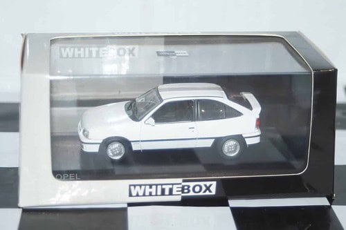 Whitebox opel kadett gsi vauxhall astra gte mk2 diecast 1/24th  wb124221