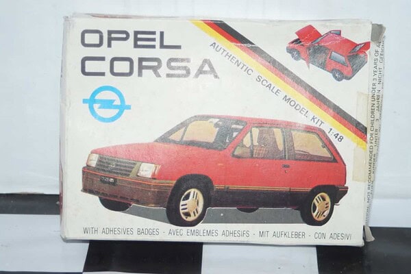 Cggc grisoni s.p.a plastic kit opel corsa vauxhall nova sr 1:48 scale