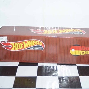 Hotwheels premium deutschland design 5 car set hff41-la10 1:64 diecast