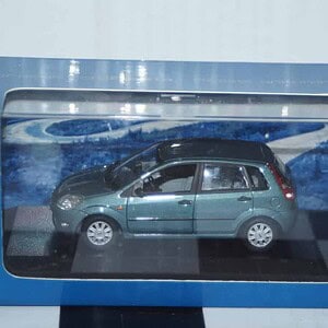 Minichamps ford fiesta green 5 door dealer boxed