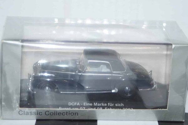 Minichamps mercedes benz 300 s coupe in 1:43 b6 604 0130