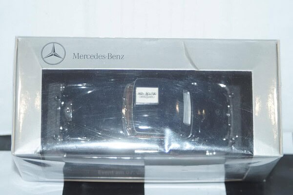 Minichamps mercedes benz 300 s coupe in 1:43 b6 604 0130