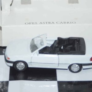 Gama opel vauxhall astra cabrio in white 51026 in 1:43