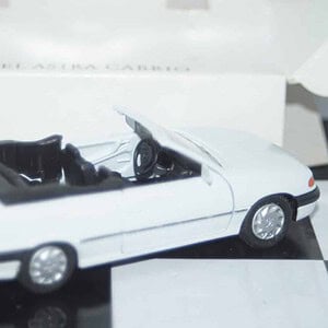 Gama opel vauxhall astra cabrio in white 51026 in 1:43