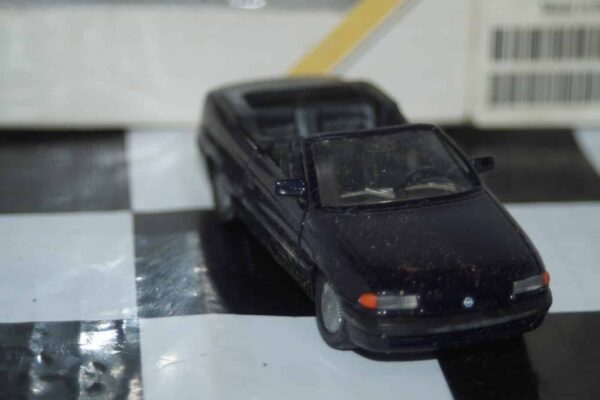 Gama opel astra f cabrio in blue 1799518 in 1:43 scale