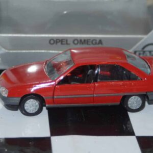 Gama opel omega vauxhall carlton red 1130 in 1:43 scale