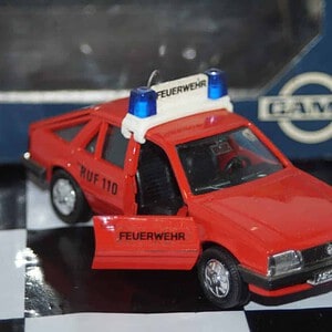 Gama opel ascona vauxhall cavalier feuerwehr 1141 in 1:43 scale