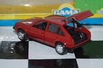 Gama opel kadett, vauxhall astra mk1 in orange 4 door 890 in 1:43 scale