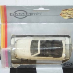 Gama opel vauxhall astra saloon mk 3 in maroon 1002 in 1:43