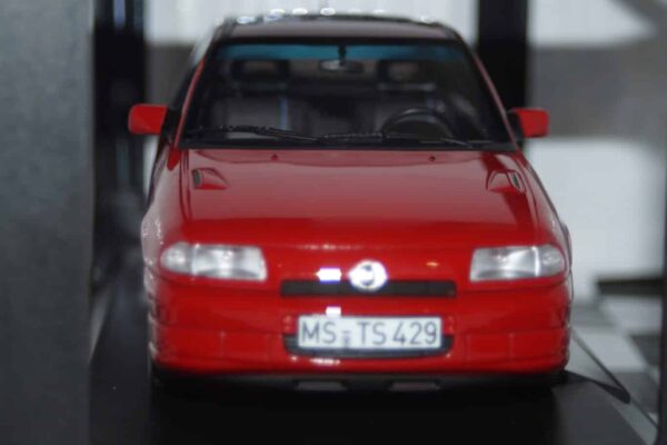 Norev vauxhall opel astra mk3 gsi 1992 red 1:18 scale 183672