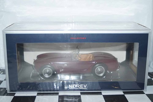Norev ac cobra 2898 1963 red 1:18 scale 182758