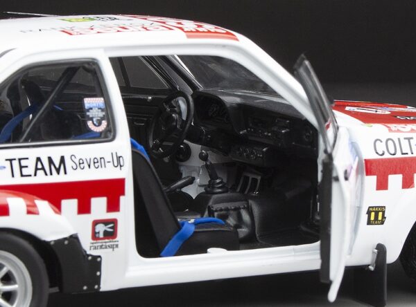 Sunstar ford escort mk2 rs1800 1000 lakes rally 1975 t.makinen ref 4856 1:18 scale