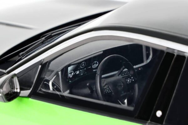 Otto opel mokka e gs line 2021 green 1:18 ot435