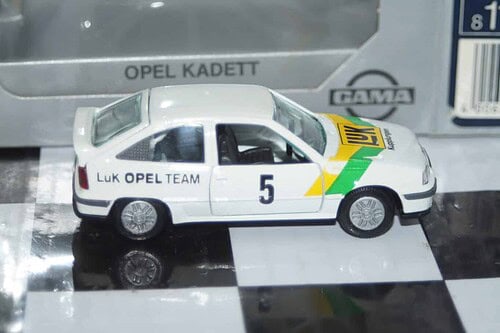 Gama opel vauxhall astra estate ace 81114000 in 1:43 scale