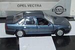 Gama opel vauxhall frontera 3 door red 81003000 in 1:43 scale