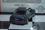 Gama opel vauxhall frontera 3 door red 81003000 in 1:43 scale