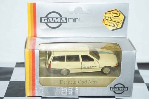 Gama opel vauxhall astra mk3 securitas 81113000 in 1:43 scale