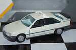 Gama opel vauxhall carlton taxi 1799315 in 1:43 scale