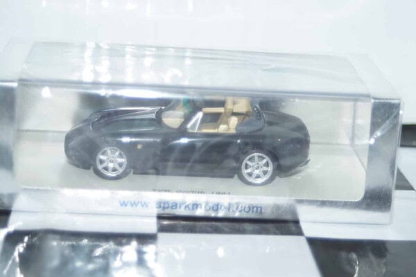 Spark bmw 2002 turbo 1973 white 1:43 resin s2814