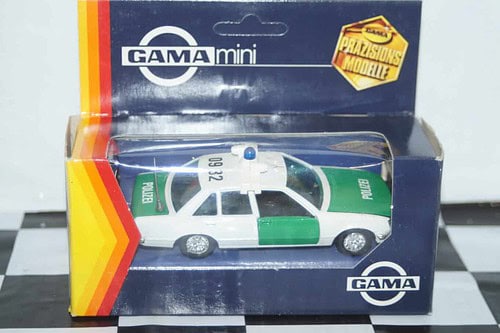 Gama opel rekord polizei ref 893 in 1:43 scale wrong box