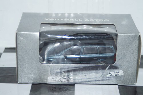Schuco vauxhall astra estate mk4 in blue 1:43 scale