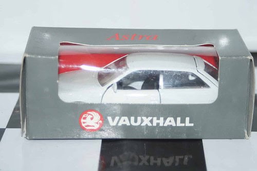 Gama vauxhall astra mk3  white in vauxhall box ref 1001 in 1:43 scale