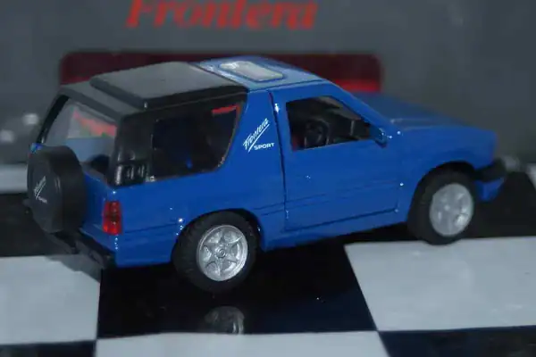 Gama vauxhall frontera sport swb blue 1003 boxed @ 1:43 scale