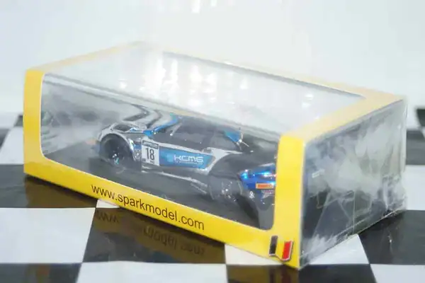 Spark porsche 911 gt3 r kcmg 24h spa 2021 #18 1:43 resin sb440