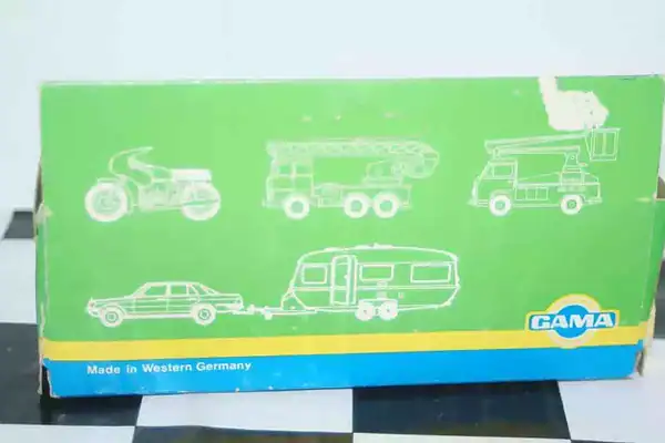 Gama opel rekord notartzt in 1:43 scale 893