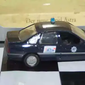Gama opel vauxhall vectra cavalier politie ref 1161 in 1:43 scale wrong box